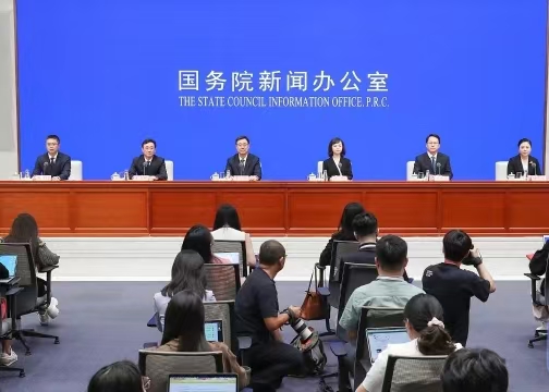 總局領(lǐng)導(dǎo)出席國務(wù)院政策例行吹風(fēng)會